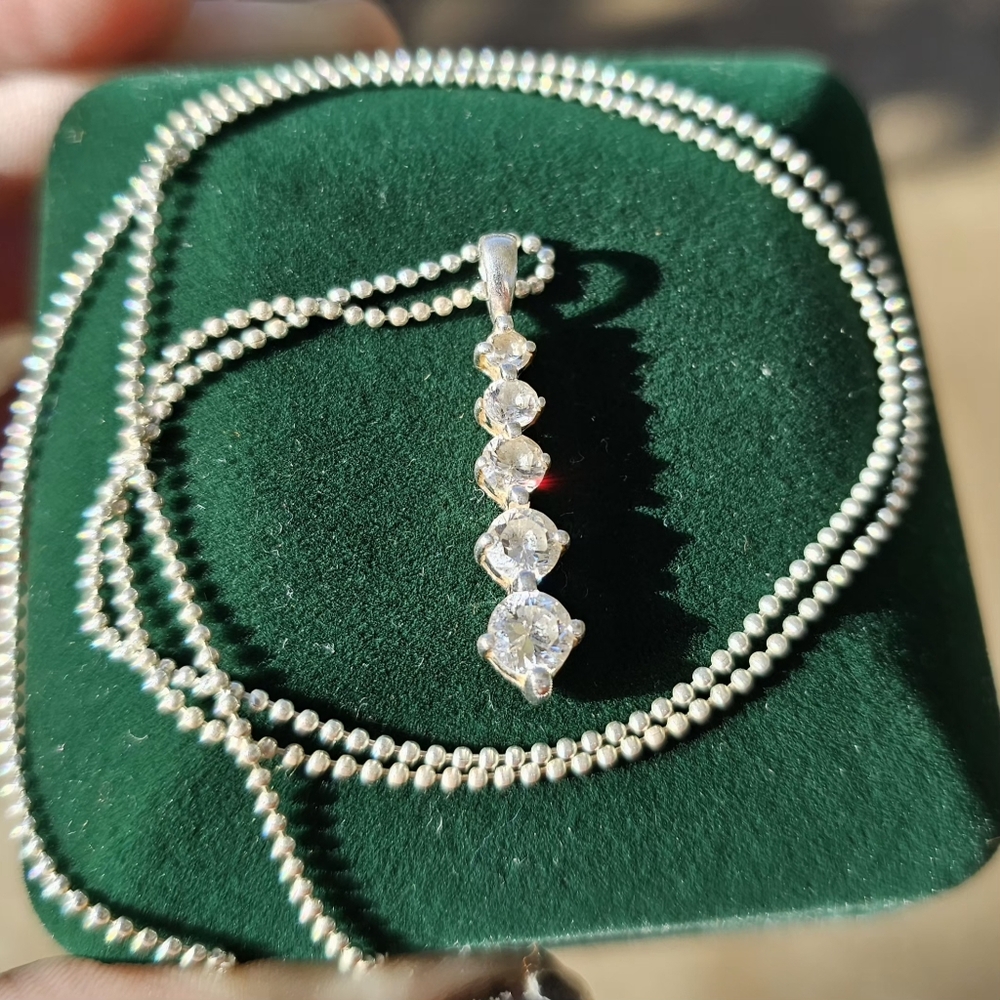 Sterling Silver 925 5 Stone Graduated Cubic Zirconia Pendant Necklace